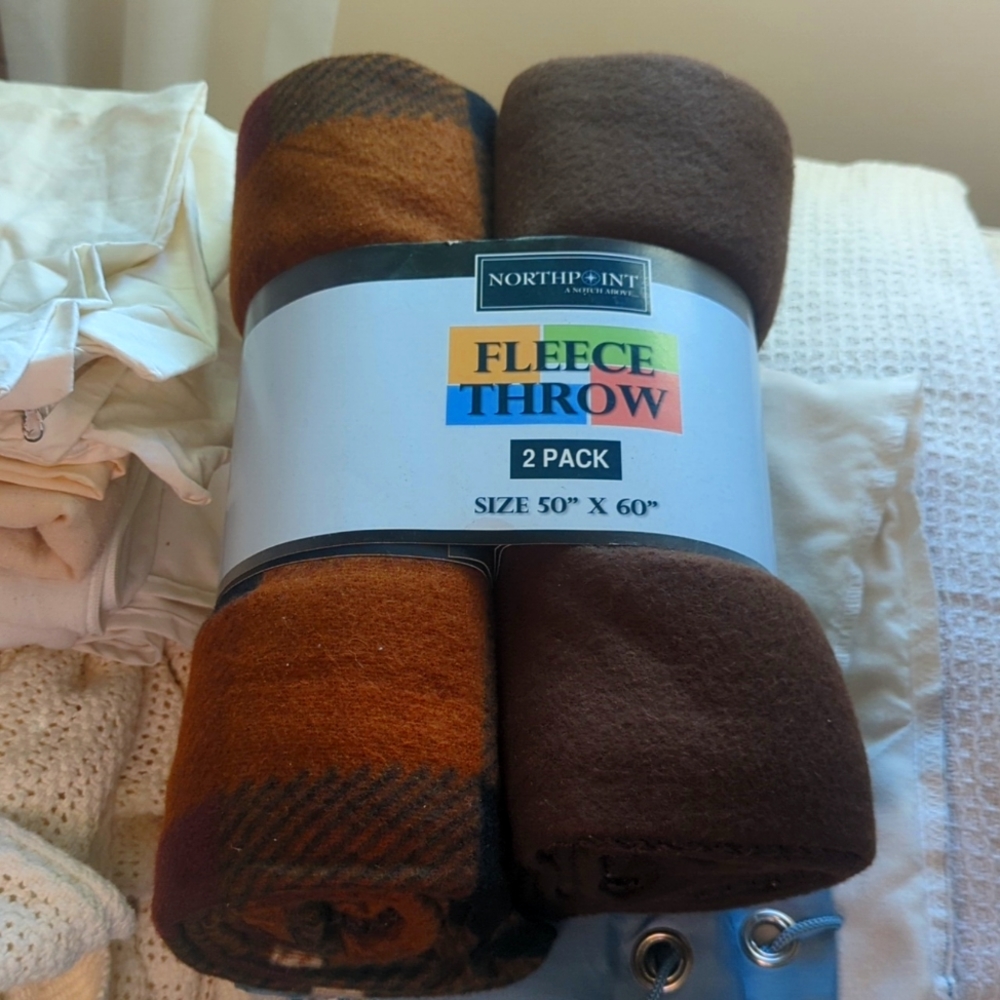 Fleece throw set, new with tags!